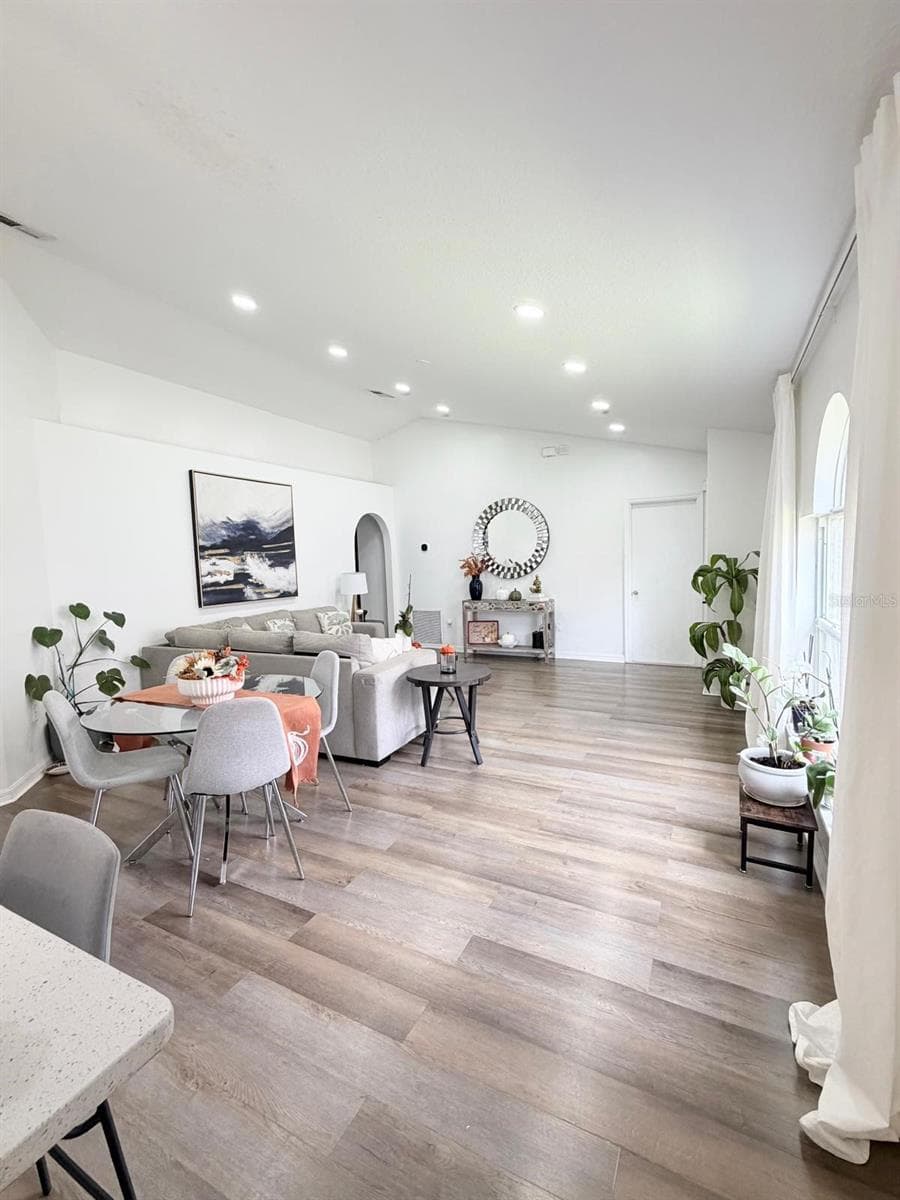 409 TALQUIN COURT — photo 4 of 23