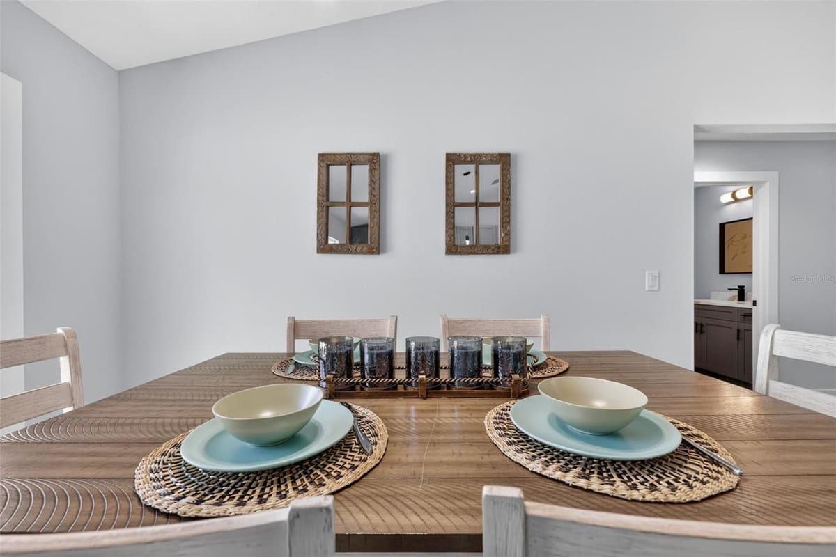 2107 IVY PLACE — photo 13 of 37