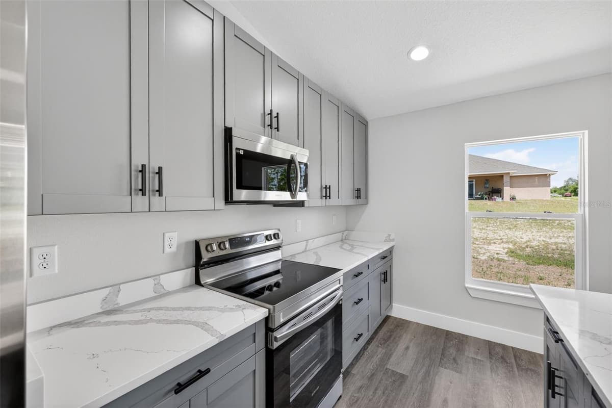 2107 IVY PLACE — photo 19 of 37