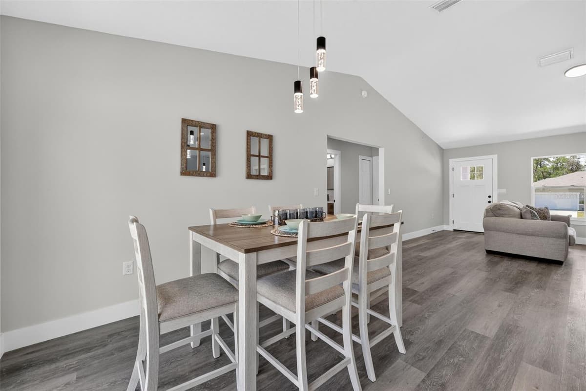 2107 IVY PLACE — photo 12 of 37