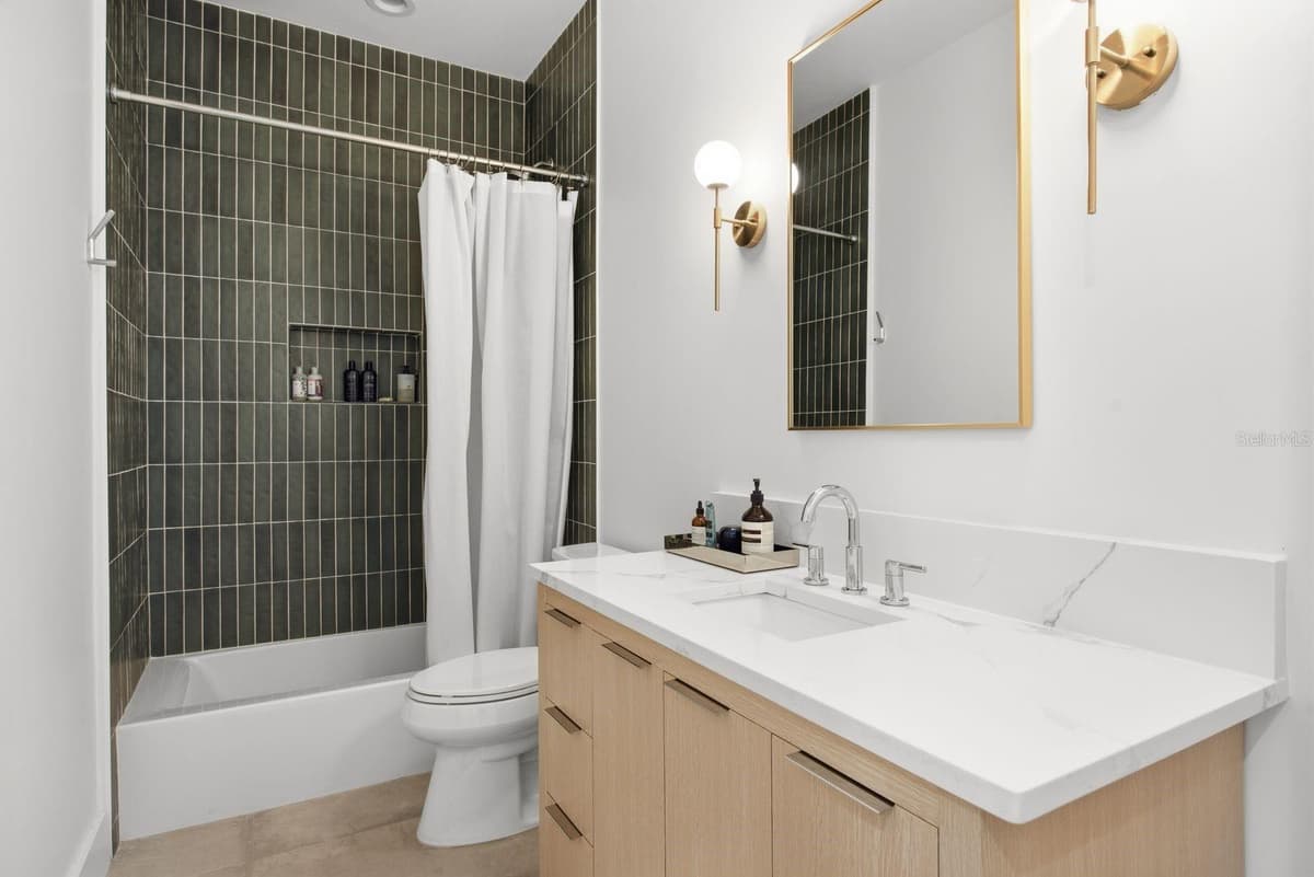501 WARREN AVENUE — photo 38 of 58