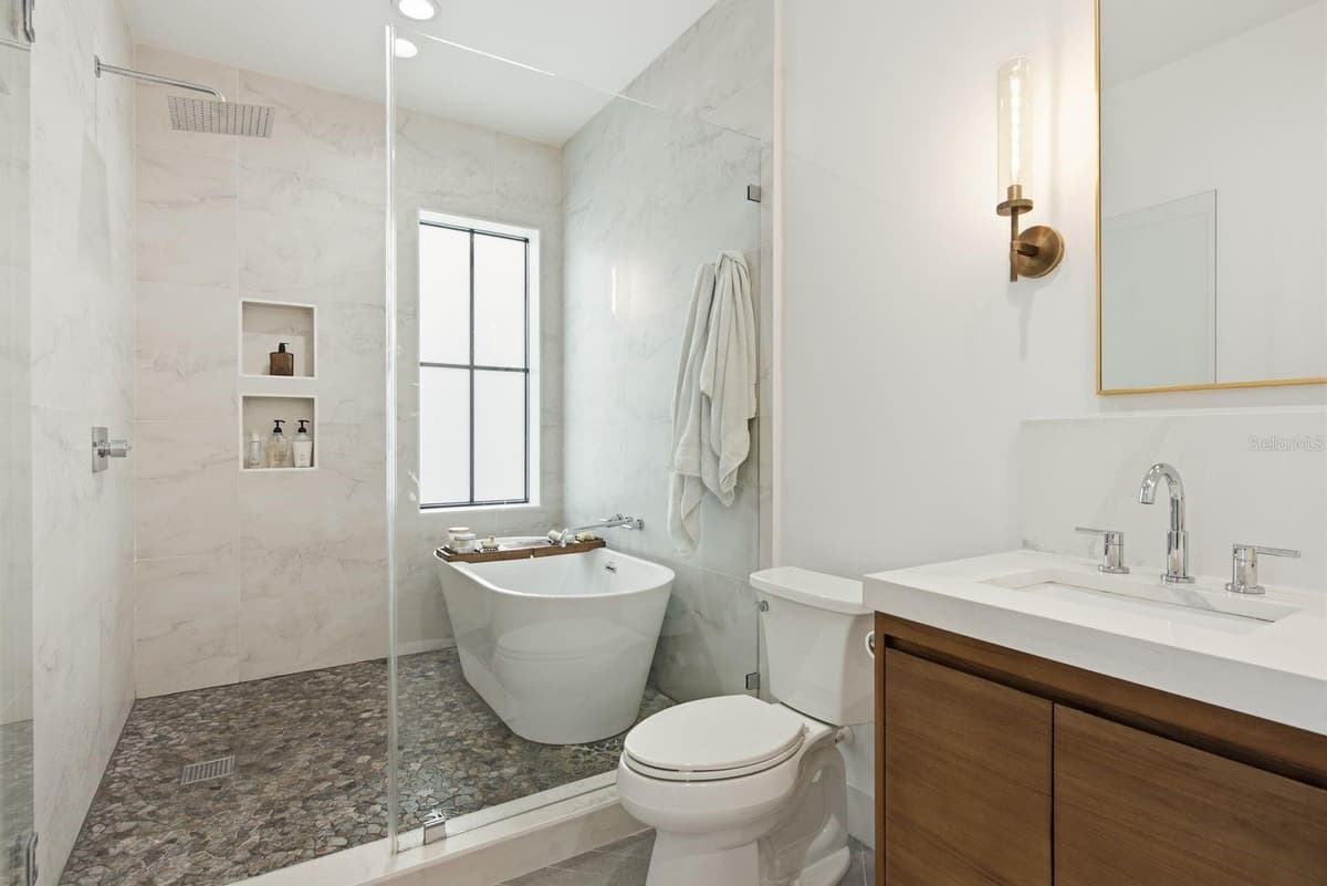 501 WARREN AVENUE — photo 33 of 58