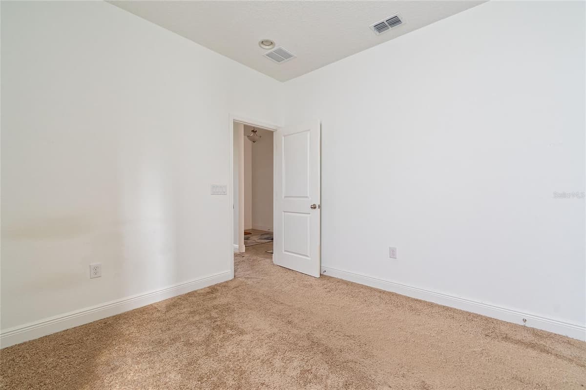 14815 MILFOIL AVENUE — photo 20 of 33