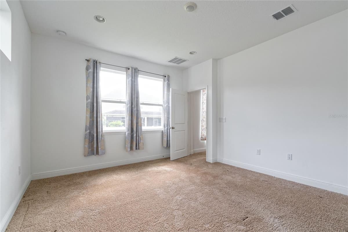 14815 MILFOIL AVENUE — photo 15 of 33