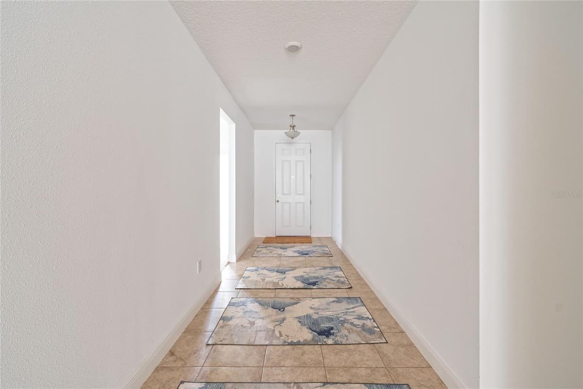 14815 MILFOIL AVENUE — photo 10 of 33
