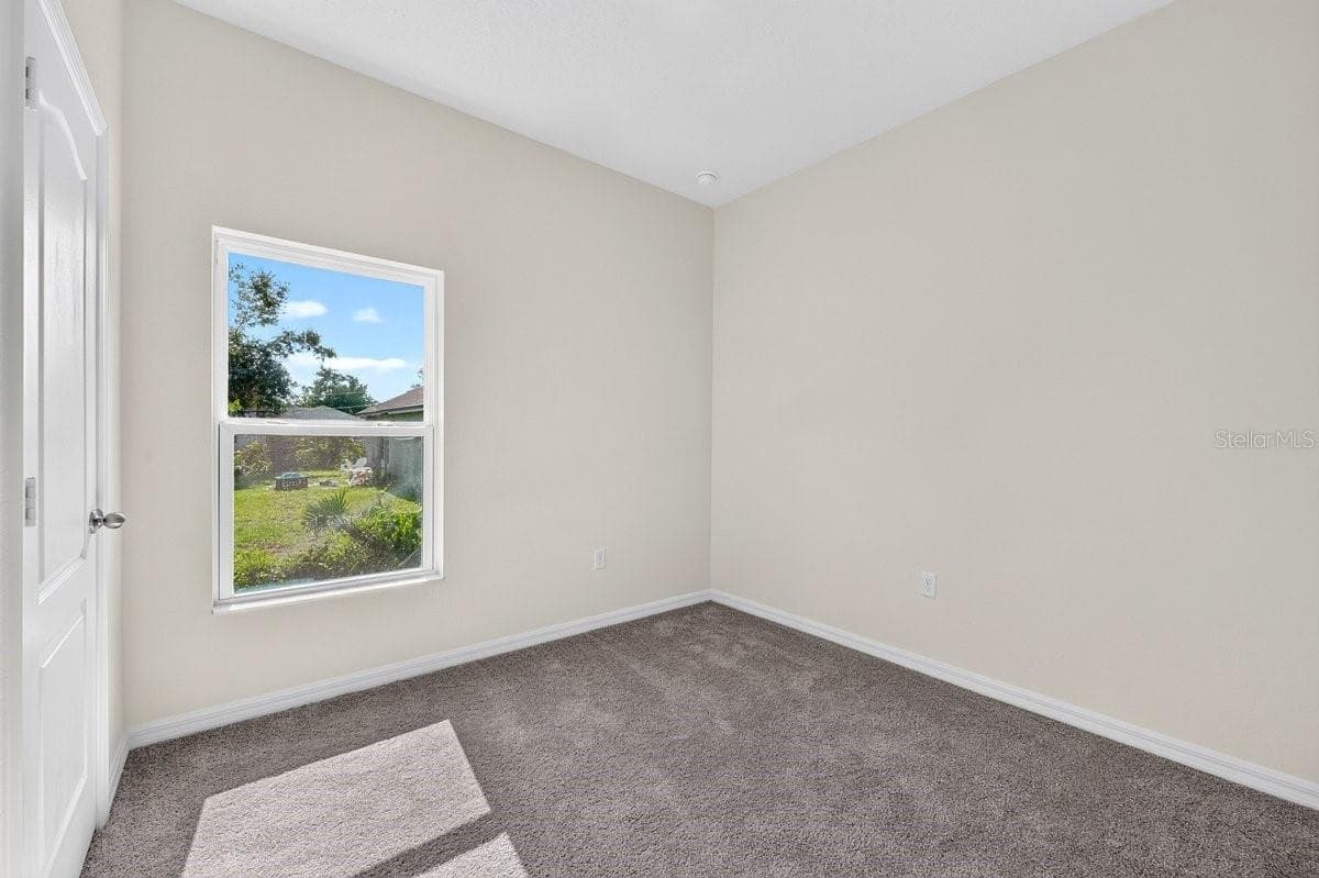 1699 WHIPPLE DRIVE — photo 14 of 37