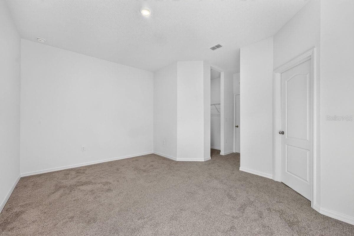 1699 WHIPPLE DRIVE — photo 21 of 37