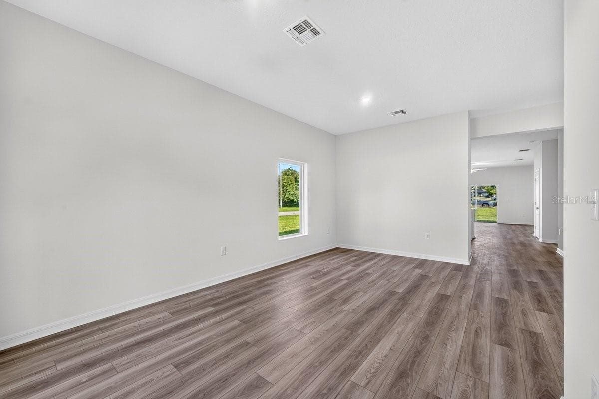 1699 WHIPPLE DRIVE — photo 7 of 37