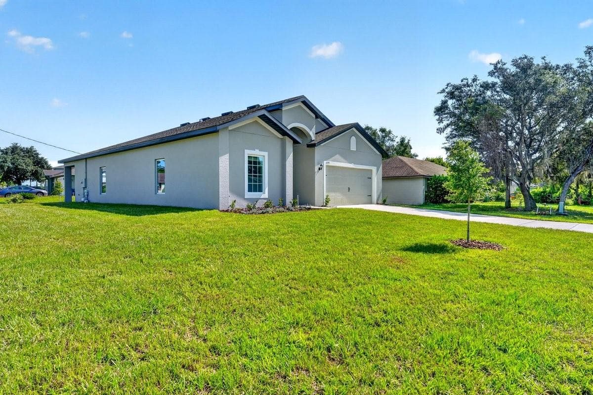 1699 WHIPPLE DRIVE — photo 3 of 37