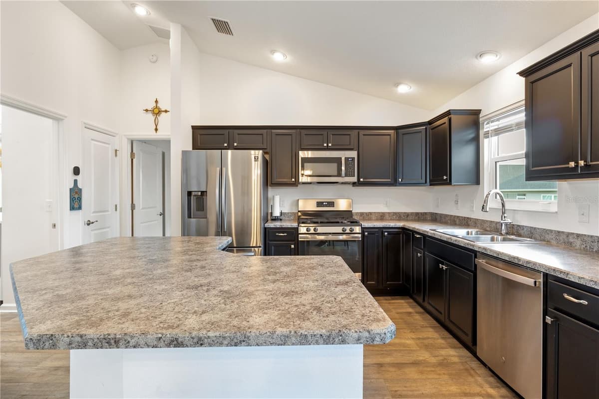 301 KLAMUT COURT — photo 11 of 38