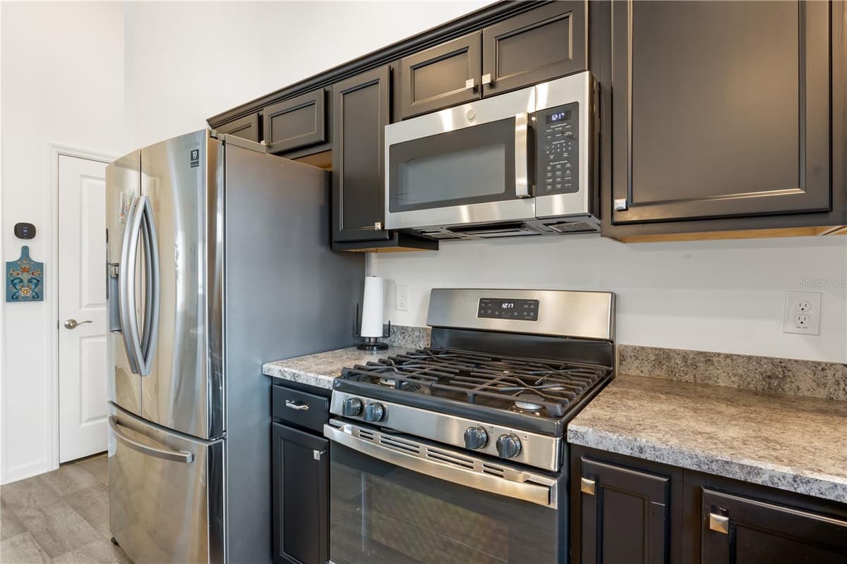 301 KLAMUT COURT — photo 13 of 38