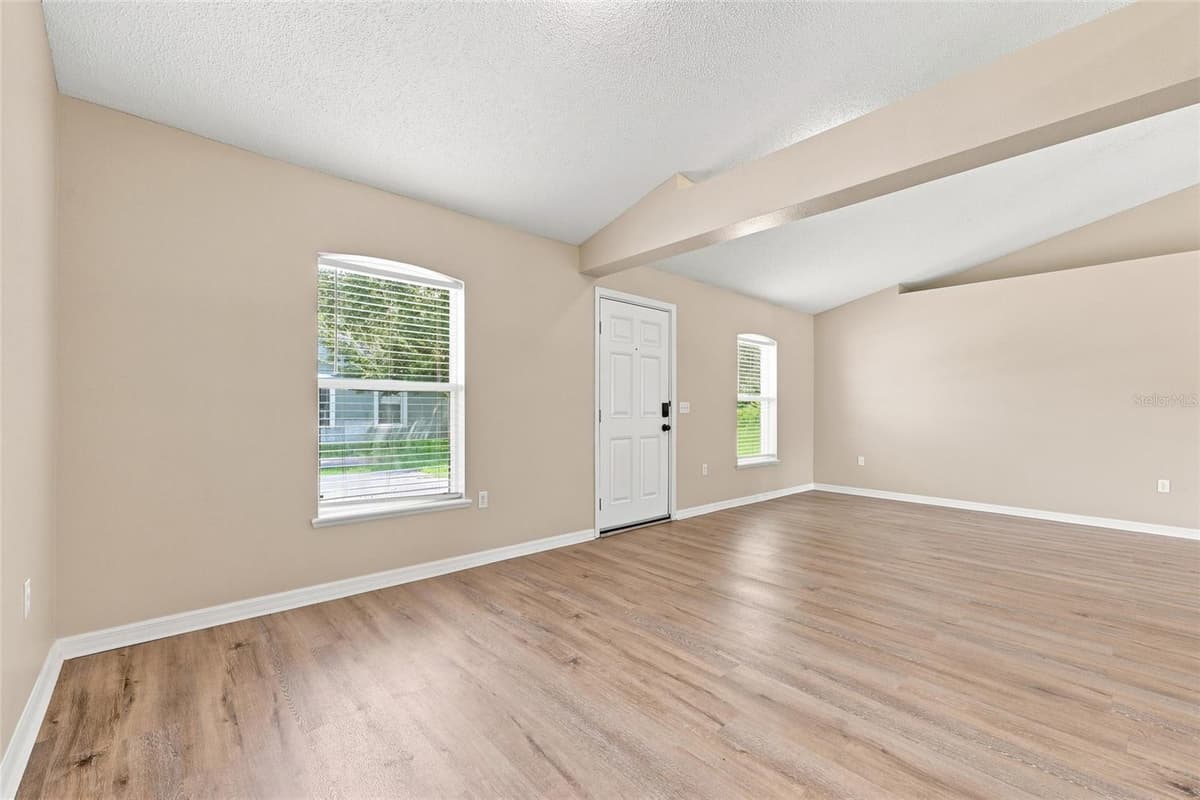 1346 DUNBARTON COURT — photo 3 of 34