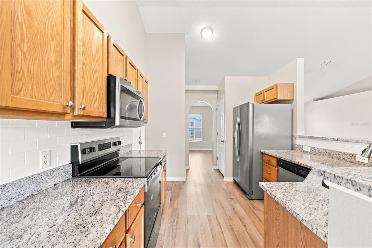 1346 DUNBARTON COURT — photo 9 of 34
