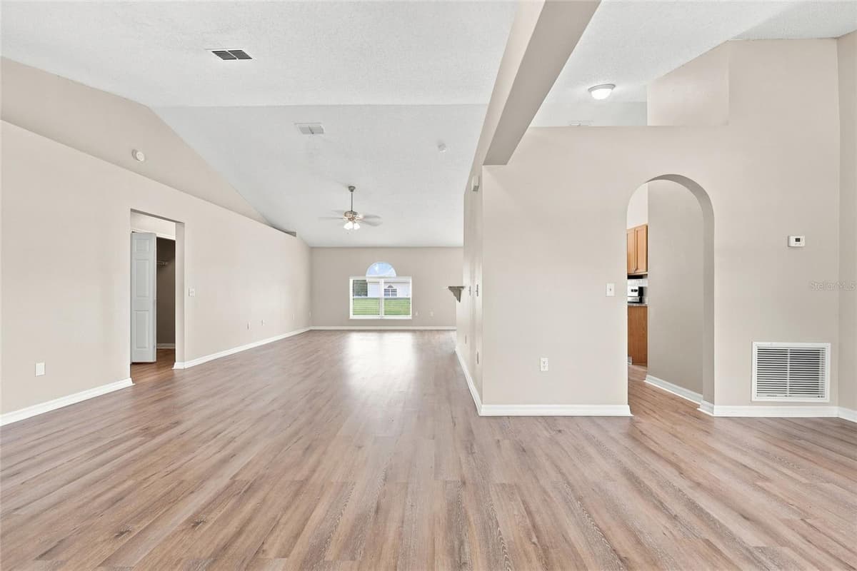 1346 DUNBARTON COURT — photo 4 of 34