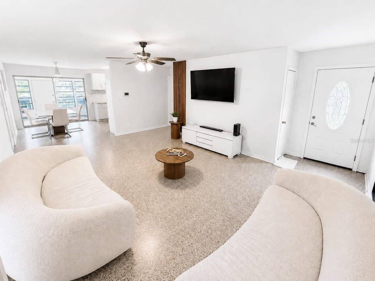 8907 EL PORTAL DRIVE — photo 3 of 16