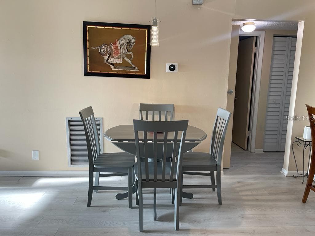 6210 SUN BOULEVARD — photo 16 of 20