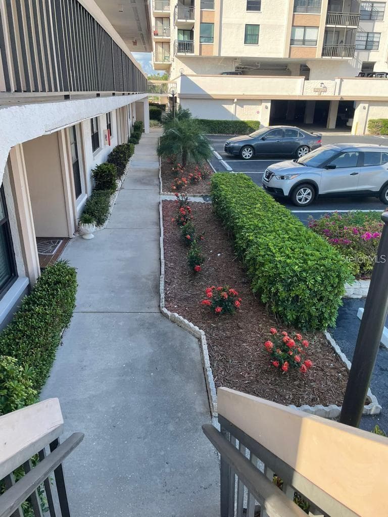6210 SUN BOULEVARD — photo 13 of 20
