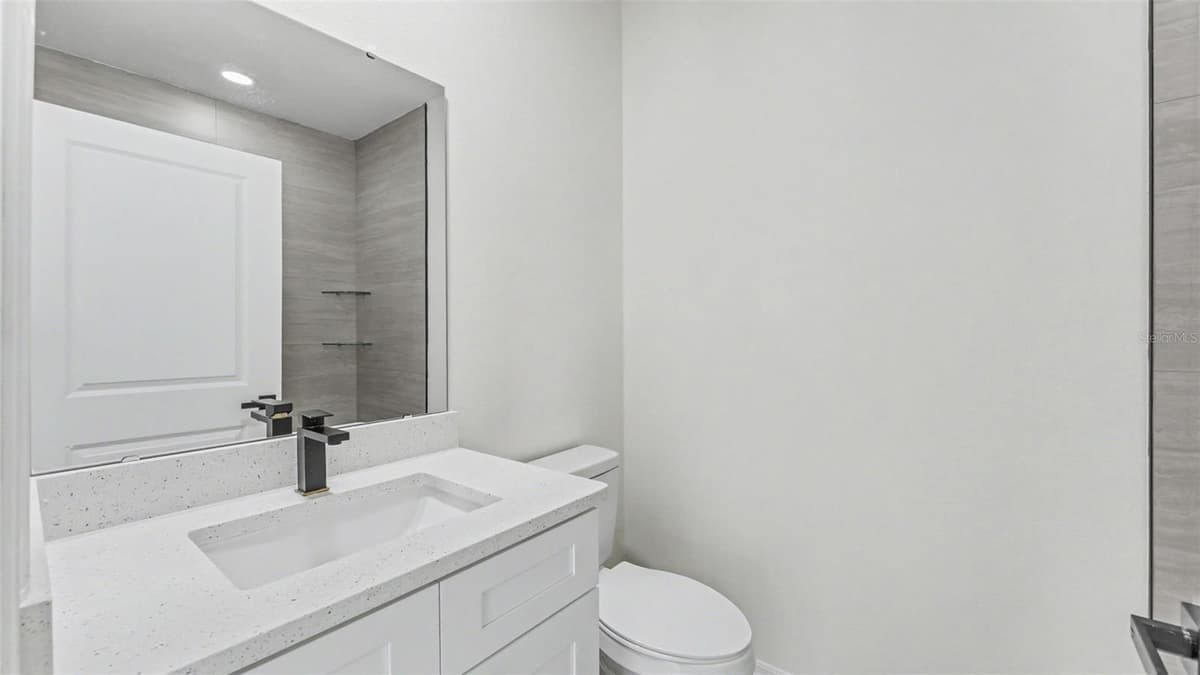 46 ASH STREET — photo 15 of 39