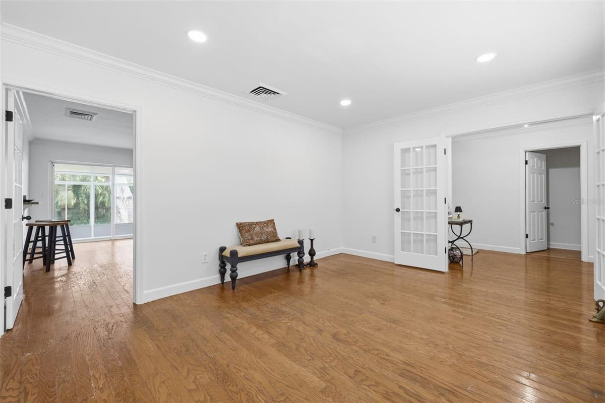 331 SUNNYSIDE ROAD — photo 6 of 47