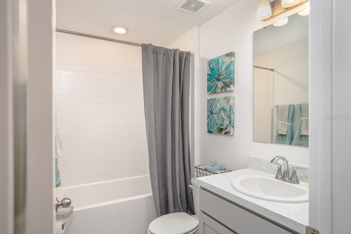 3104 MANDRELL AVENUE — photo 15 of 21