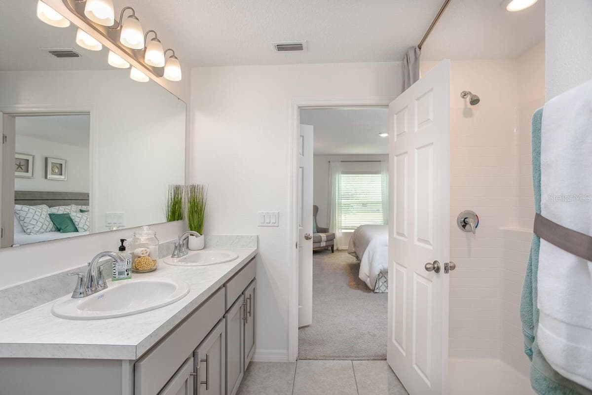 3104 MANDRELL AVENUE — photo 12 of 21