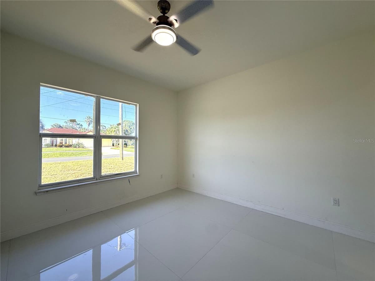 16443 HILLSBOROUGH BOULEVARD — photo 12 of 73