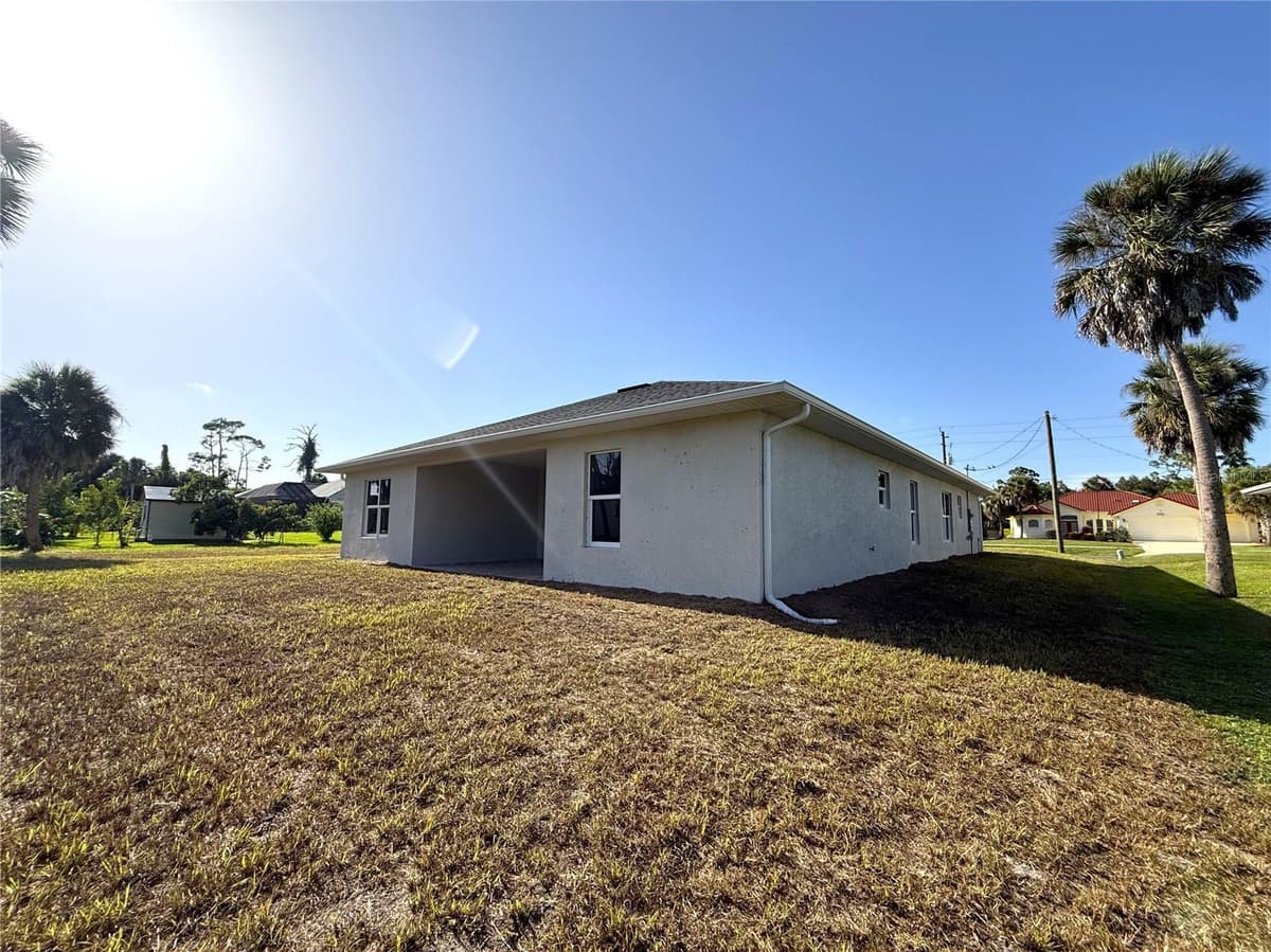 16443 HILLSBOROUGH BOULEVARD — photo 5 of 73