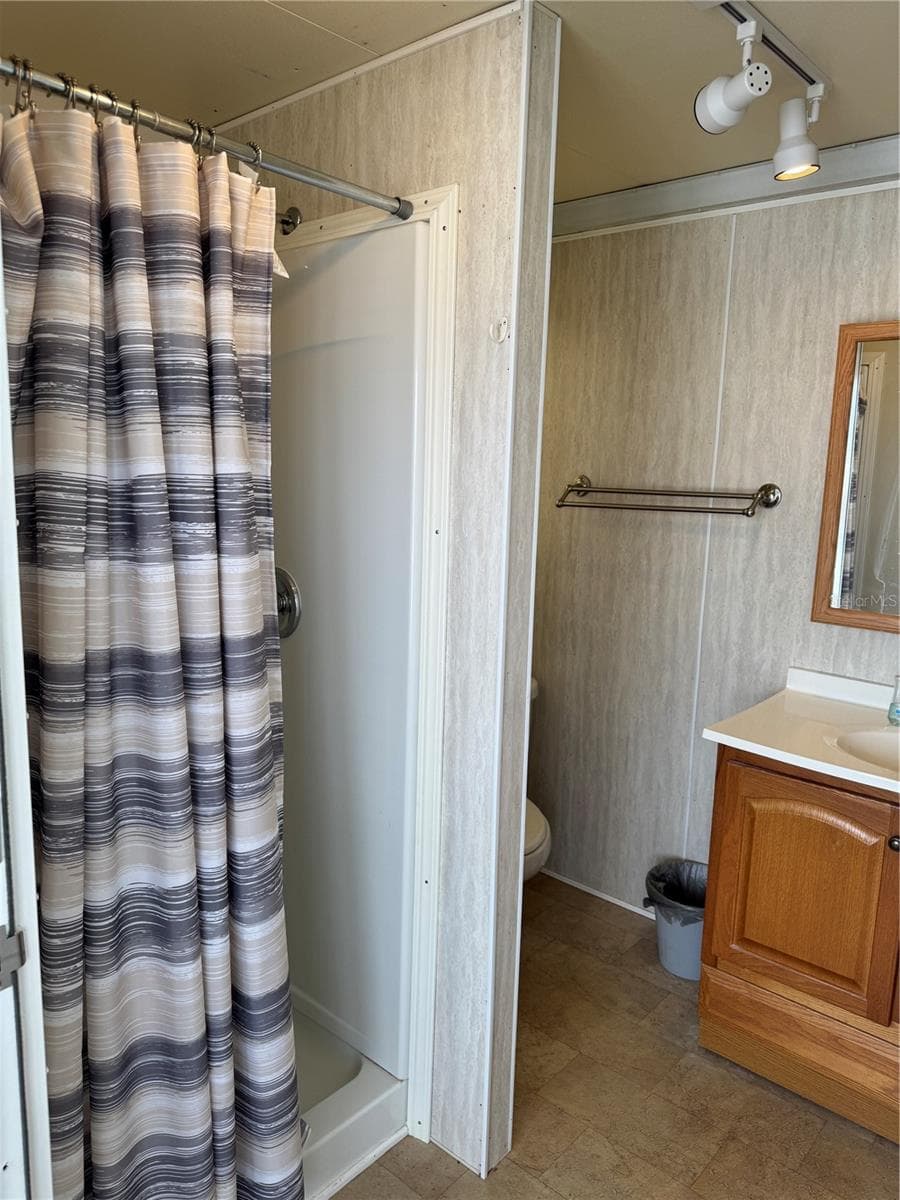 1405 STARBOARD DRIVE — photo 24 of 40