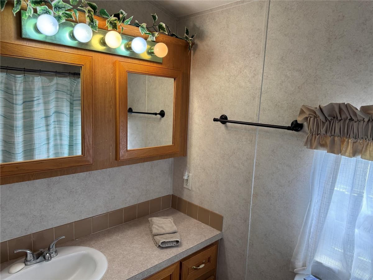 1405 STARBOARD DRIVE — photo 13 of 40