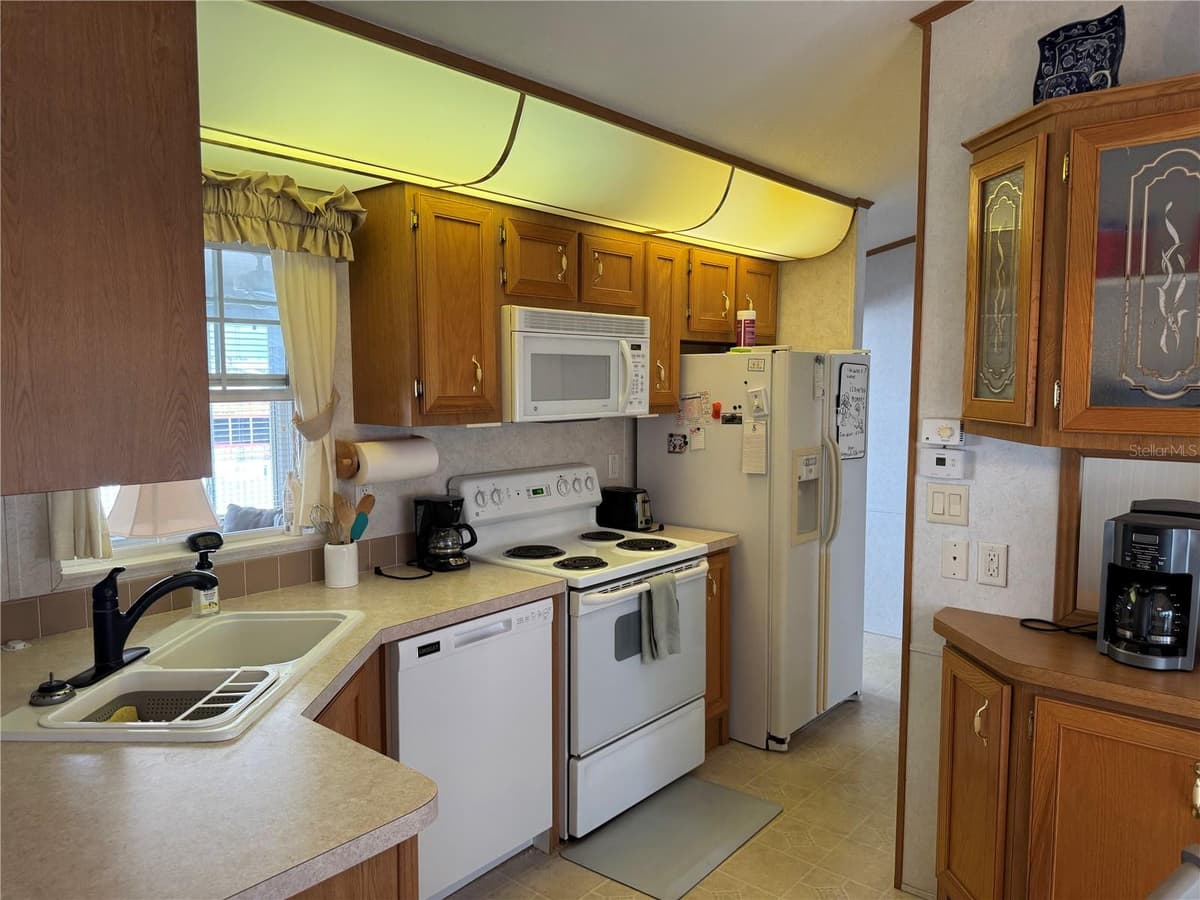 1405 STARBOARD DRIVE — photo 15 of 40