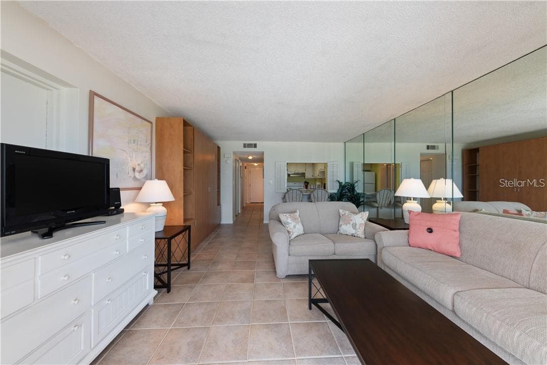 1270 GULF BOULEVARD — photo 10 of 23