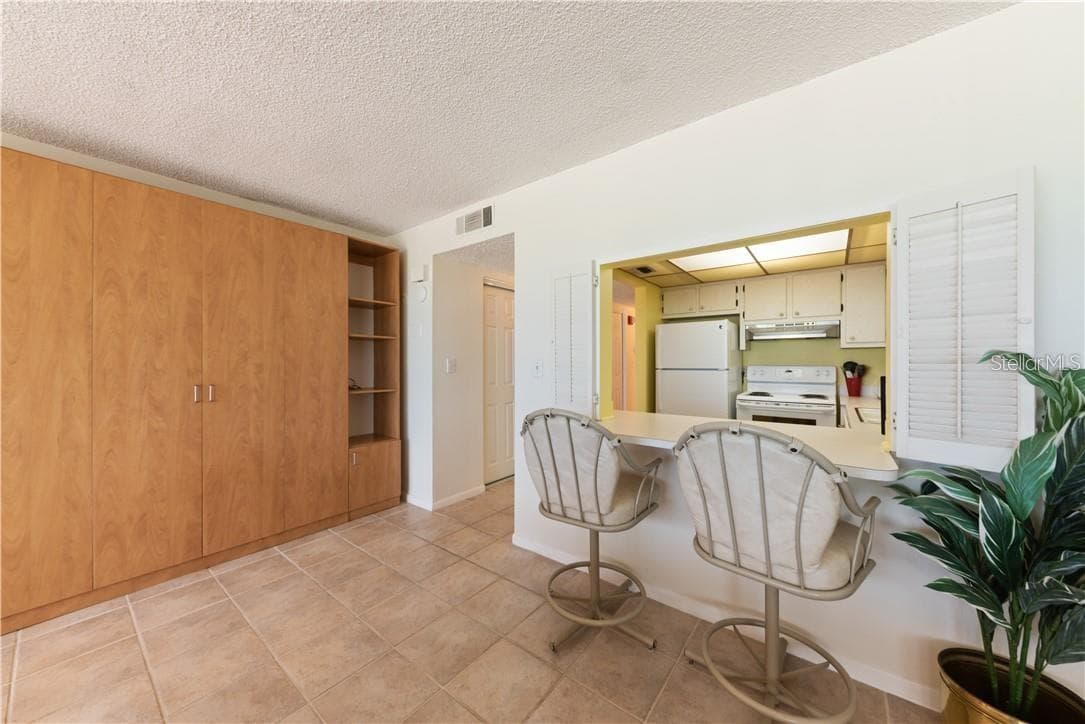 1270 GULF BOULEVARD — photo 12 of 23