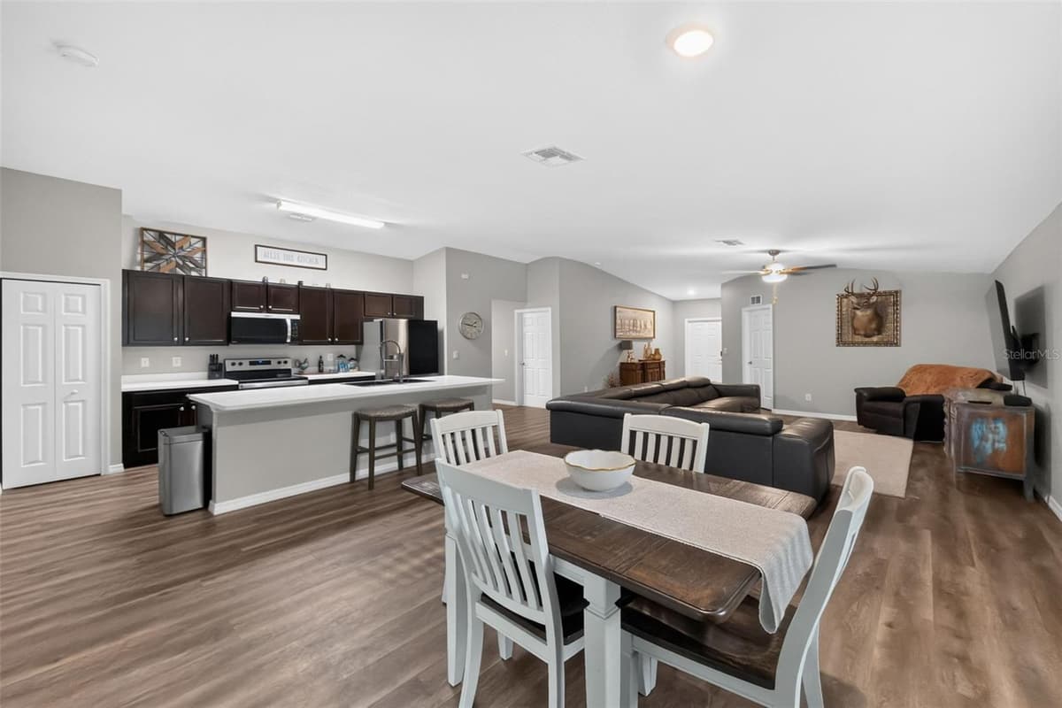 18346 SAGAMORE AVENUE — photo 46 of 68