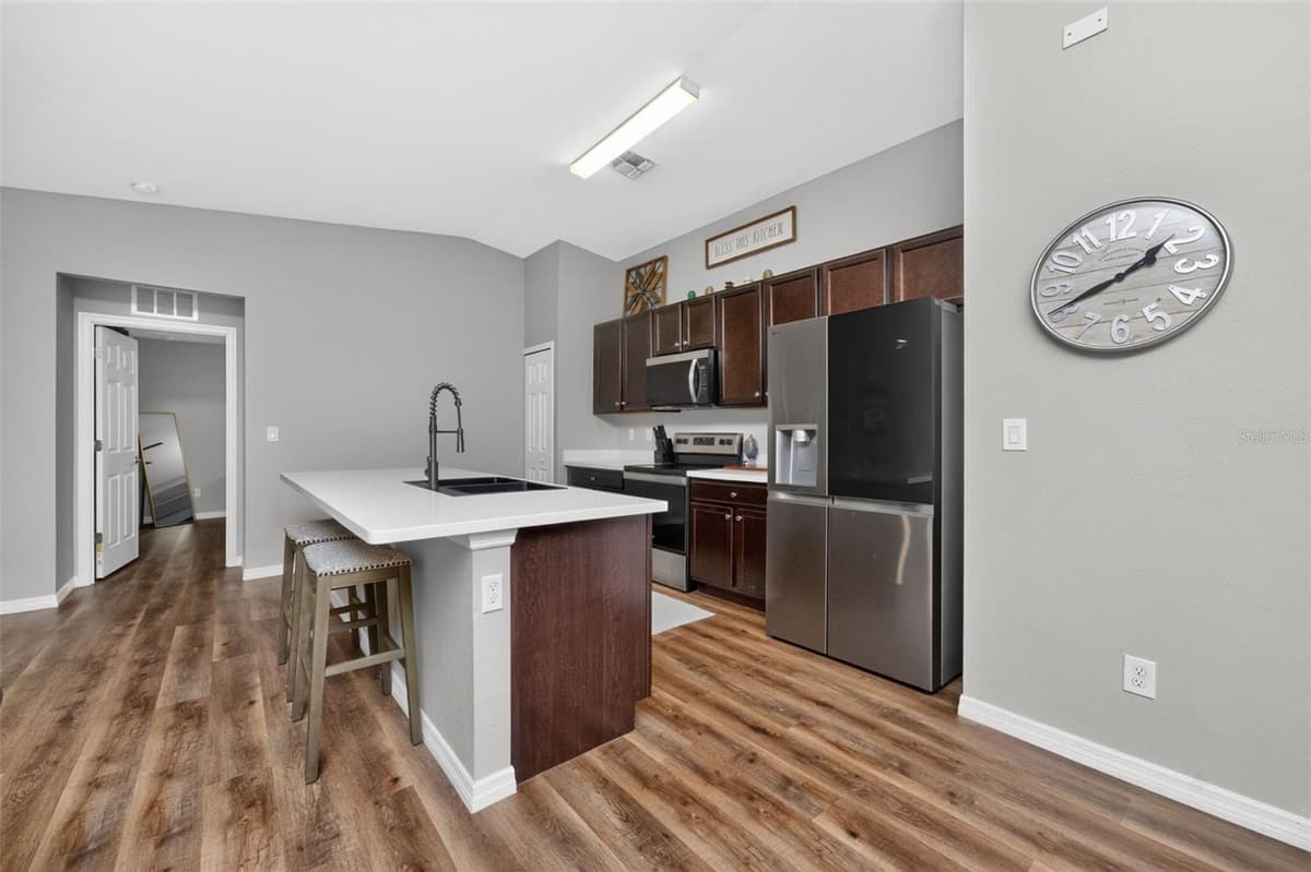 18346 SAGAMORE AVENUE — photo 55 of 68