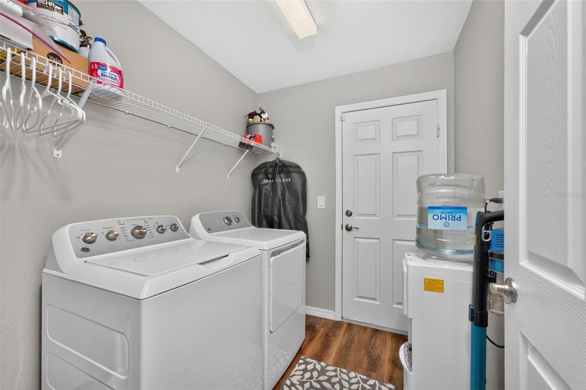 18346 SAGAMORE AVENUE — photo 42 of 68