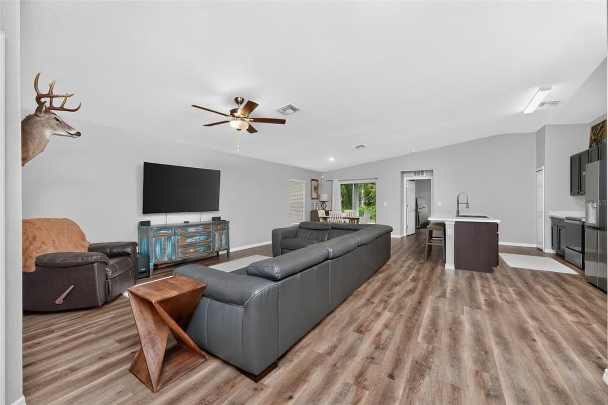 18346 SAGAMORE AVENUE — photo 63 of 68