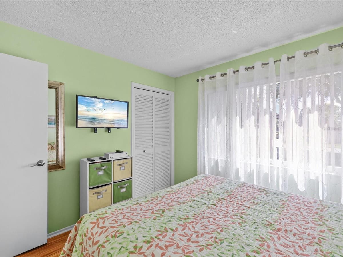 13002 WEDGEWOOD WAY — photo 16 of 59