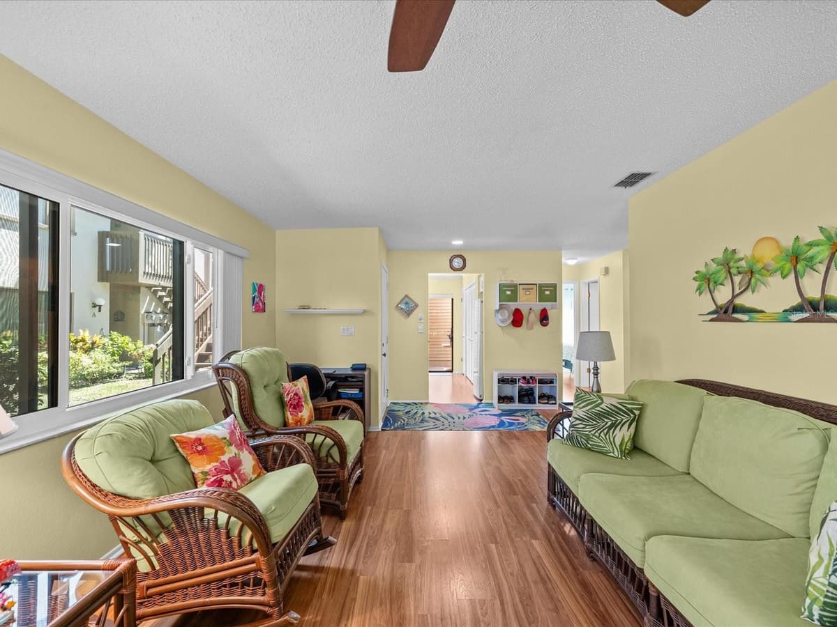 13002 WEDGEWOOD WAY — photo 5 of 59