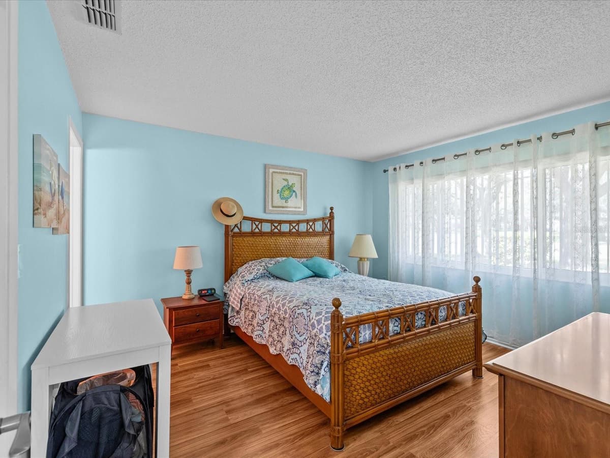 13002 WEDGEWOOD WAY — photo 20 of 59