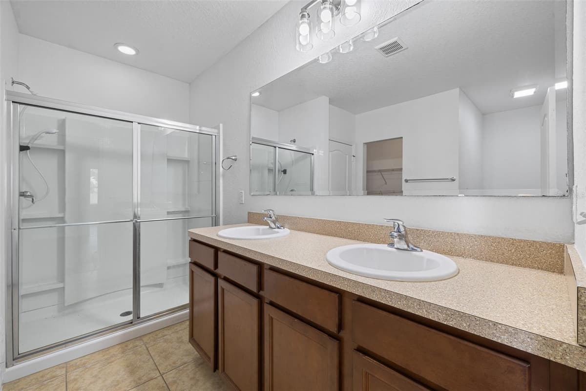 3695 JULIUS ESTATES BOULEVARD — photo 15 of 35
