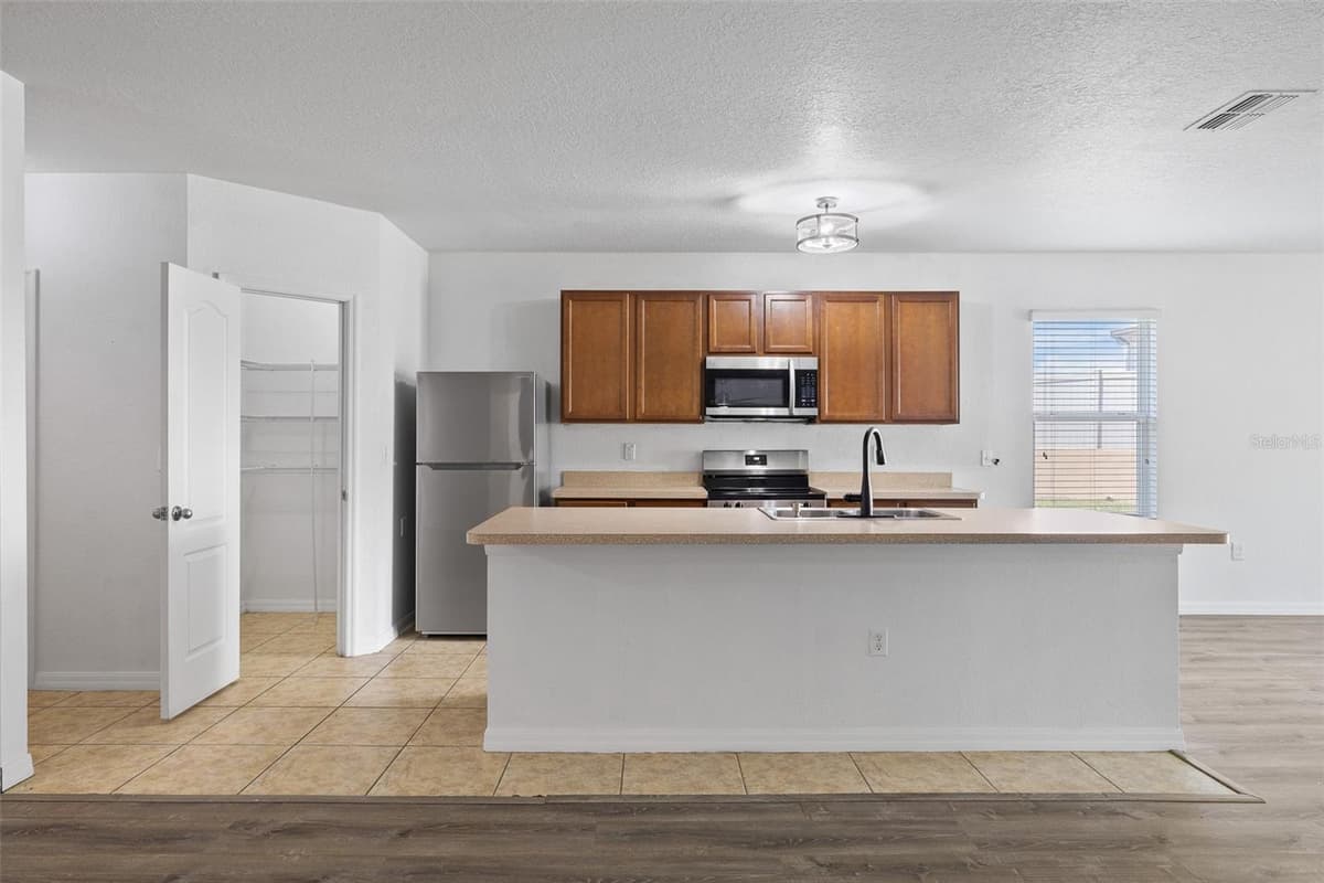 3695 JULIUS ESTATES BOULEVARD — photo 11 of 35