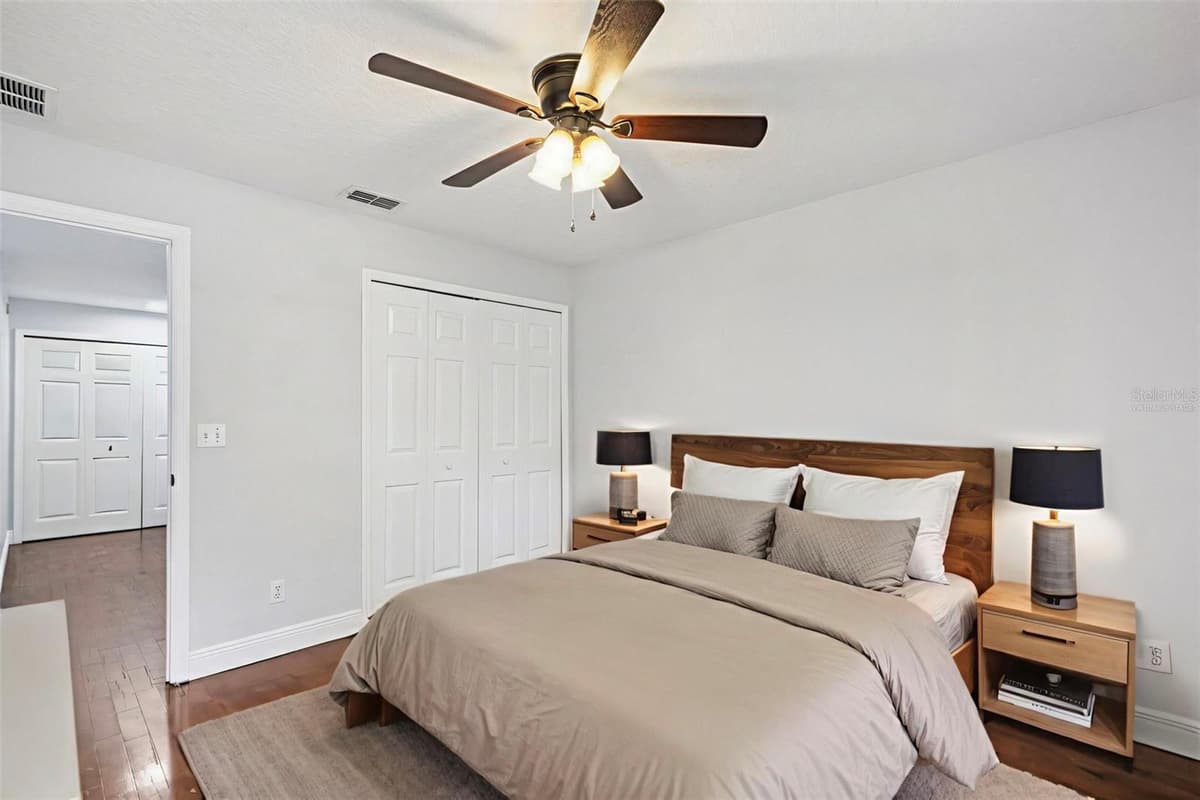 806 OAK FOREST COURT — photo 24 of 31