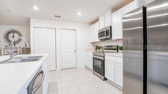2000 LILY WAY — photo 4 of 23