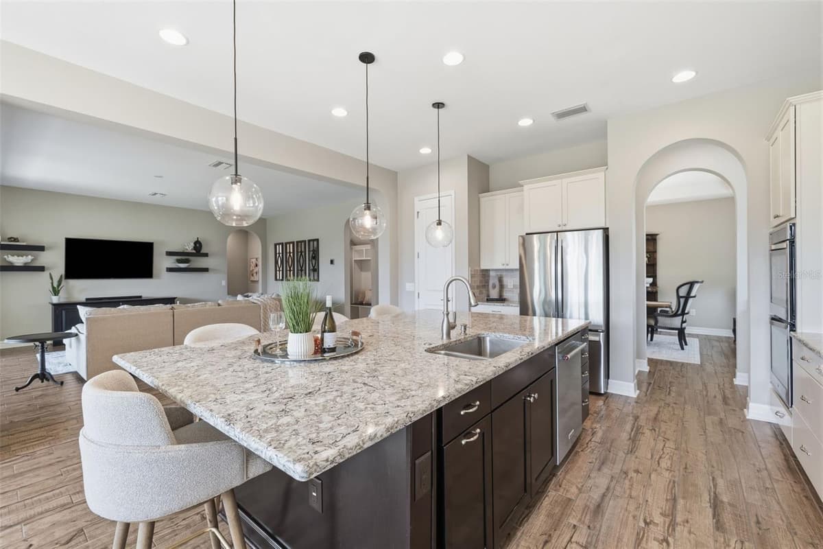 7292 BAY LAUREL COURT — photo 11 of 65
