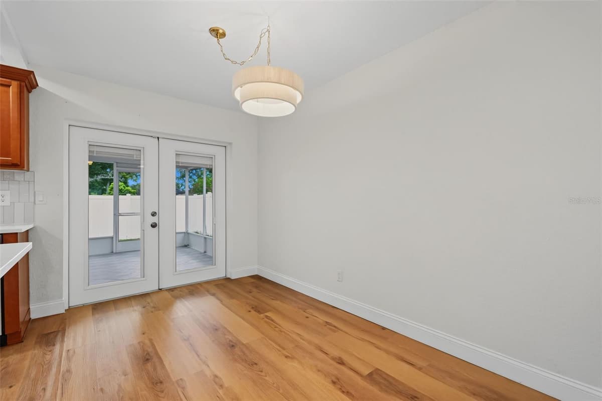 6841 46TH STREET — photo 11 of 29