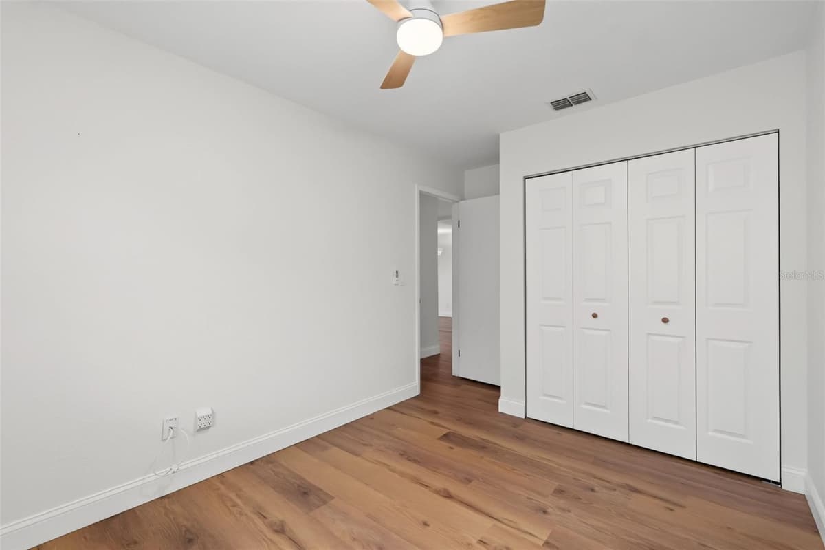 6841 46TH STREET — photo 13 of 29