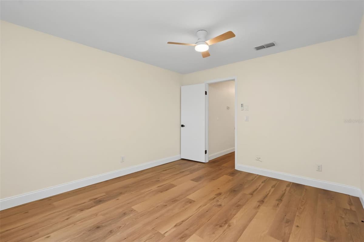 6841 46TH STREET — photo 19 of 29