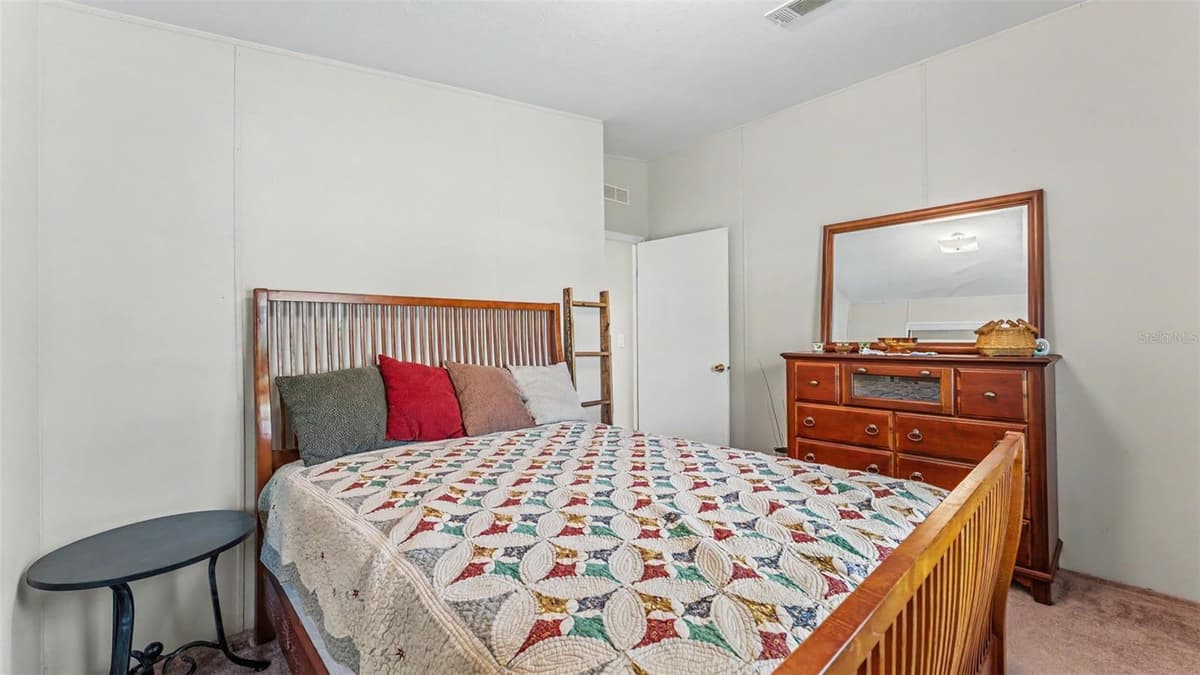 525 PERCH PLACE — photo 17 of 32