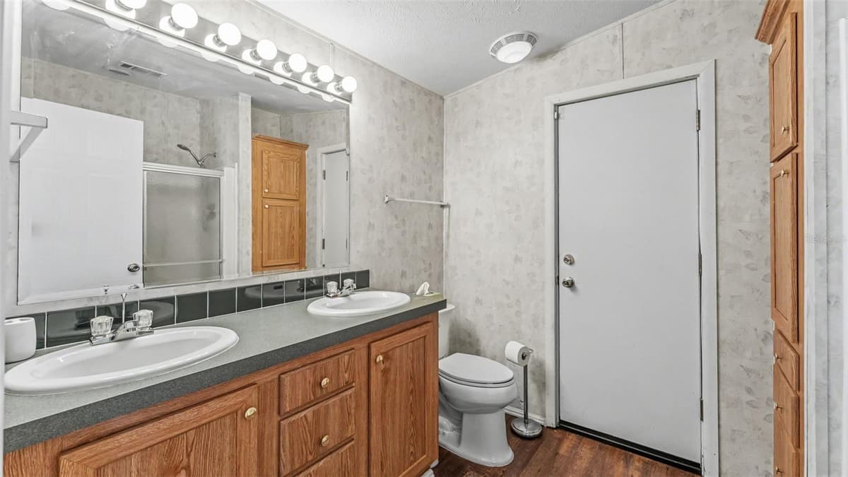 525 PERCH PLACE — photo 13 of 32