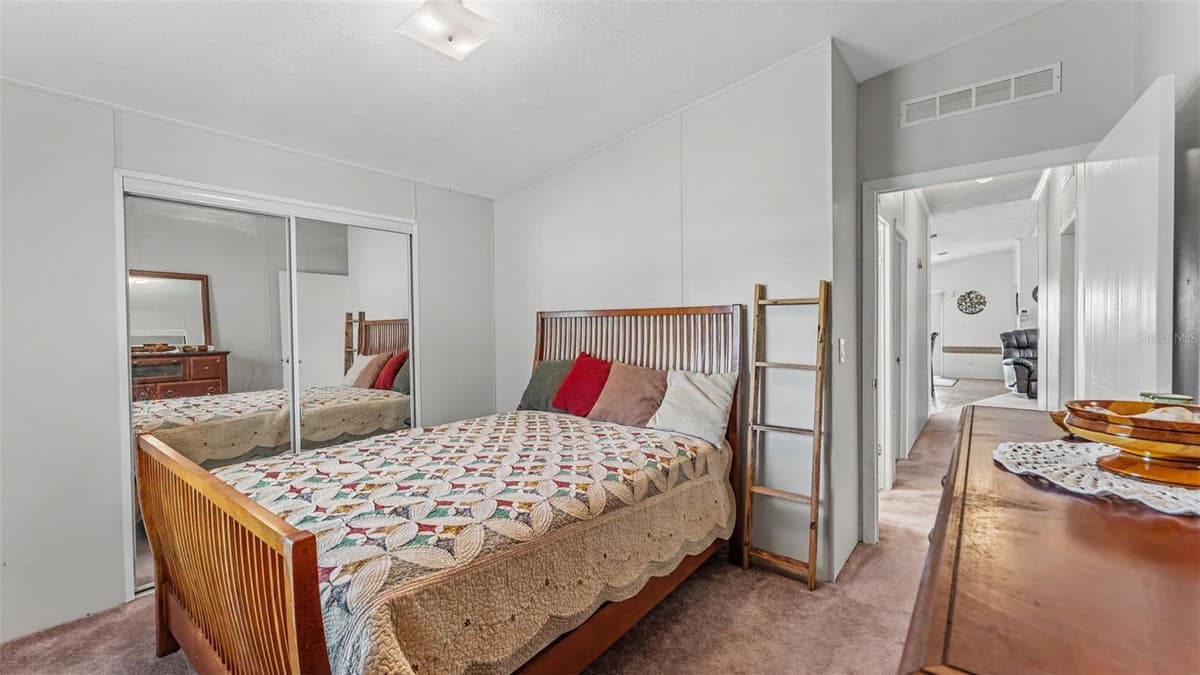 525 PERCH PLACE — photo 16 of 32